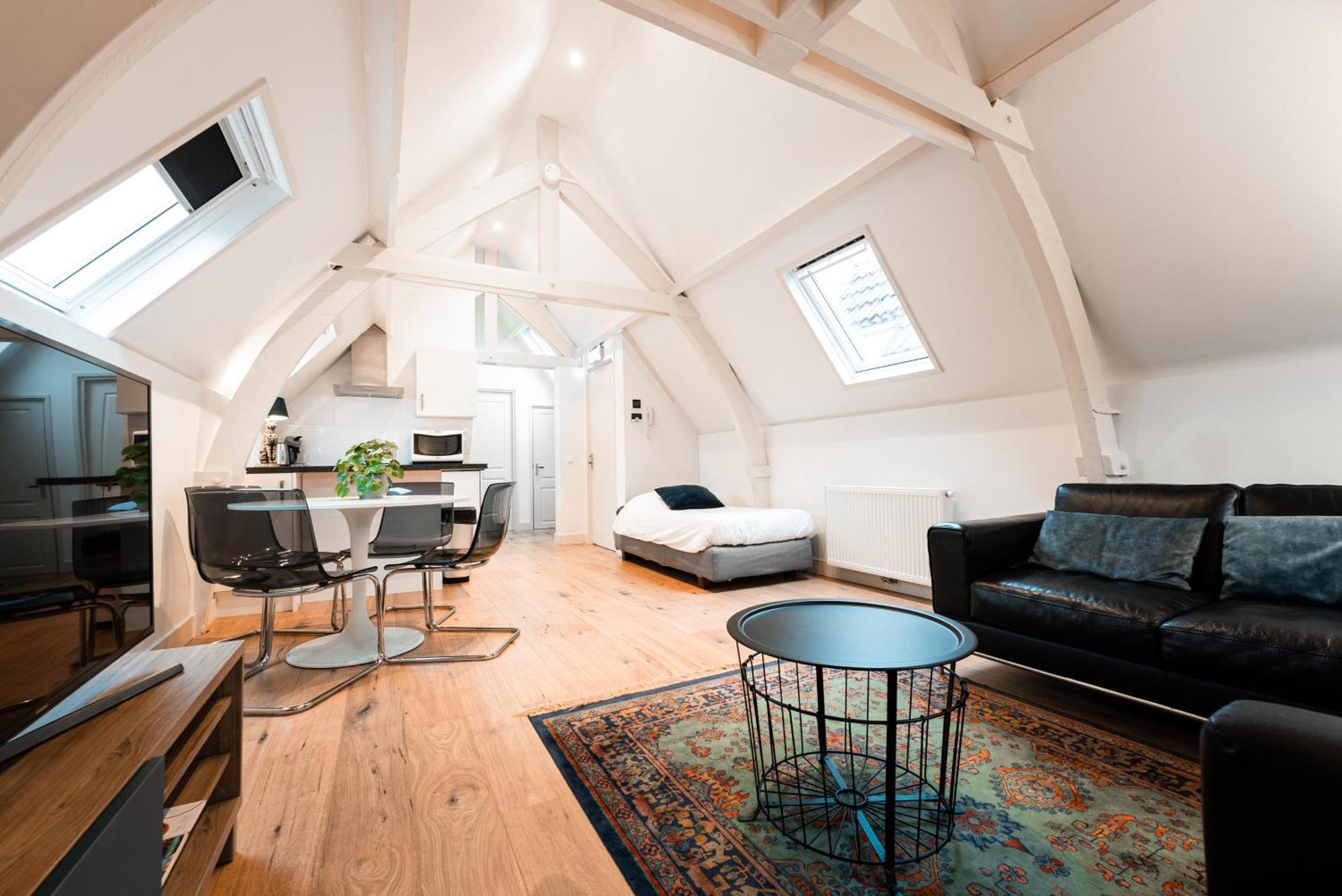 Familie Hotel&Apartments Alkmaar Bagian luar foto