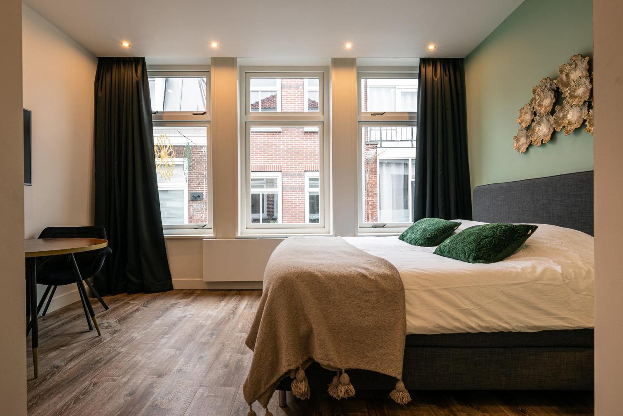 Familie Hotel&Apartments Alkmaar Bagian luar foto