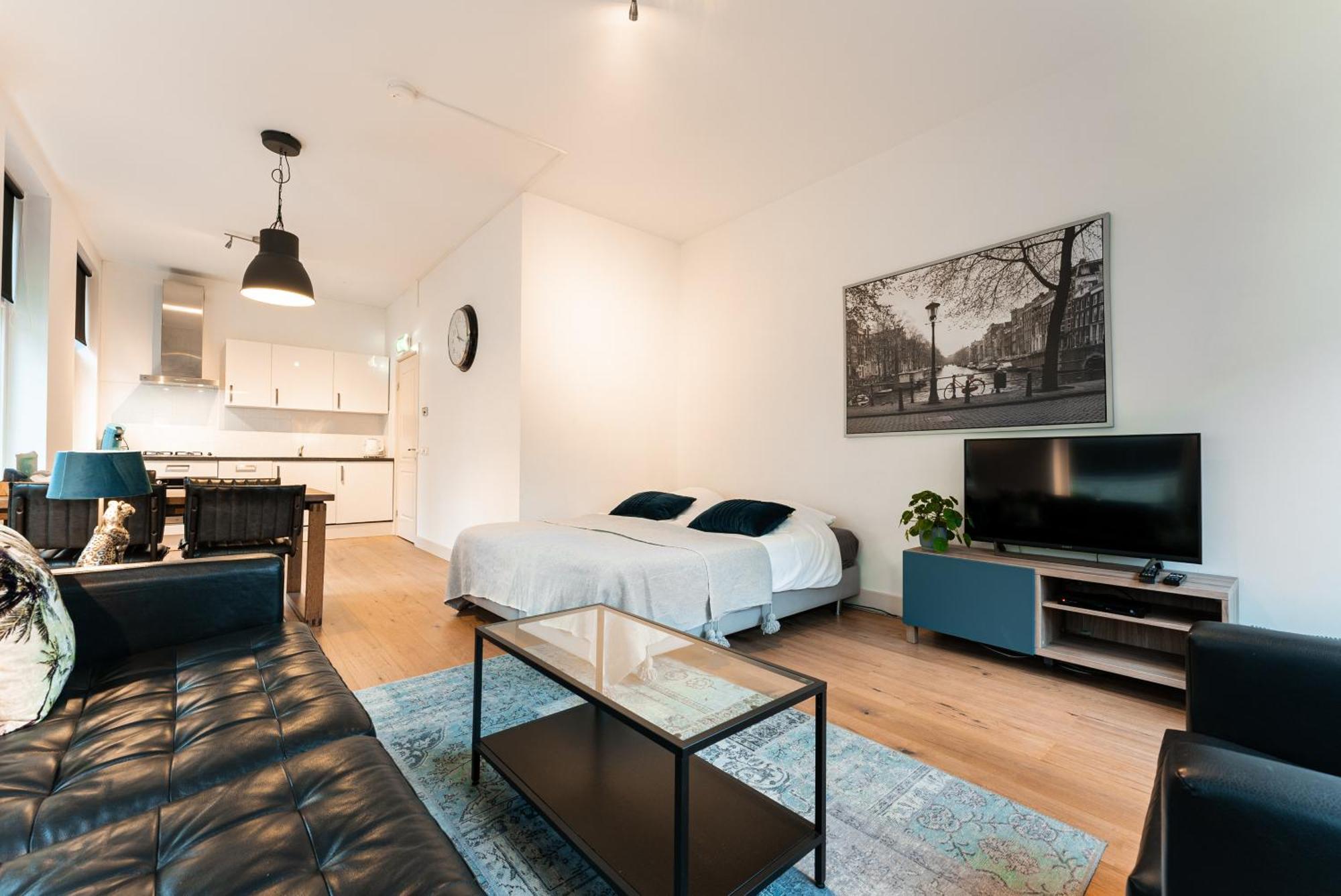 Familie Hotel&Apartments Alkmaar Bagian luar foto